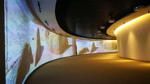 ����ʮͨ��ͶӰ�ں�